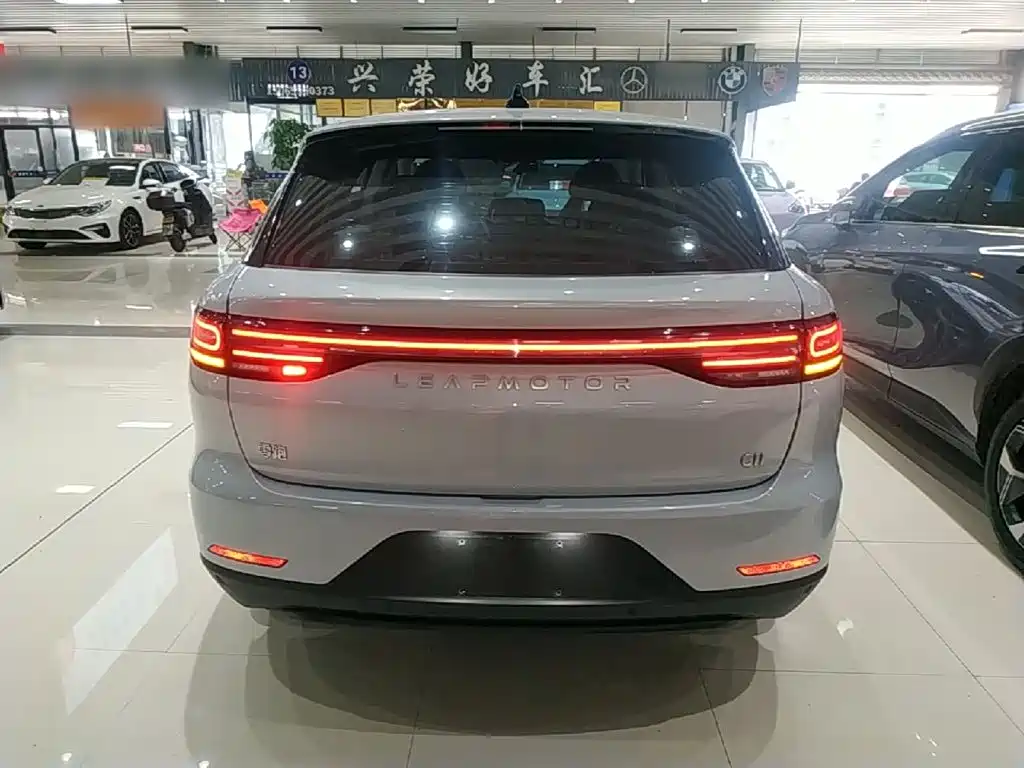 Leapmotor Leapmotor C11 — миниатюра 6