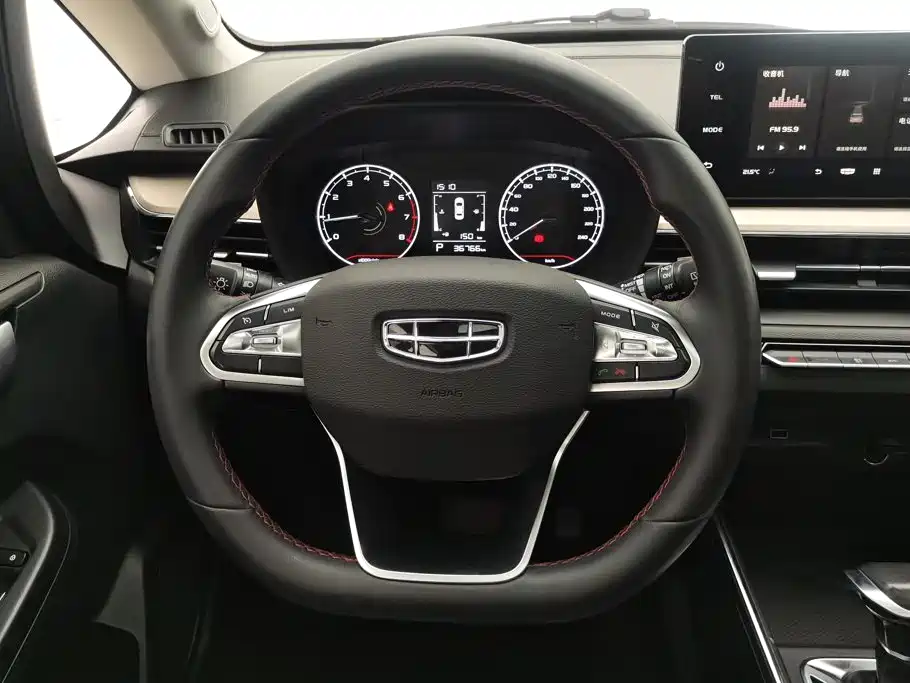 Geely Vision X3 — миниатюра 15