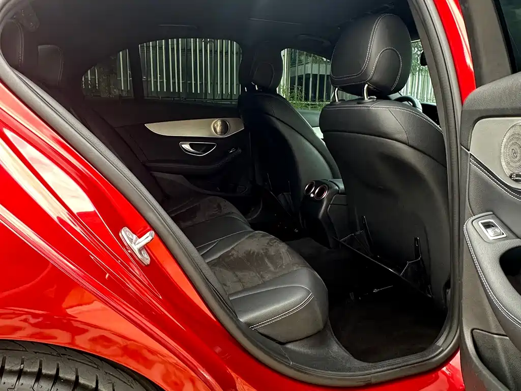 Mercedes-Benz C-Class — миниатюра 8