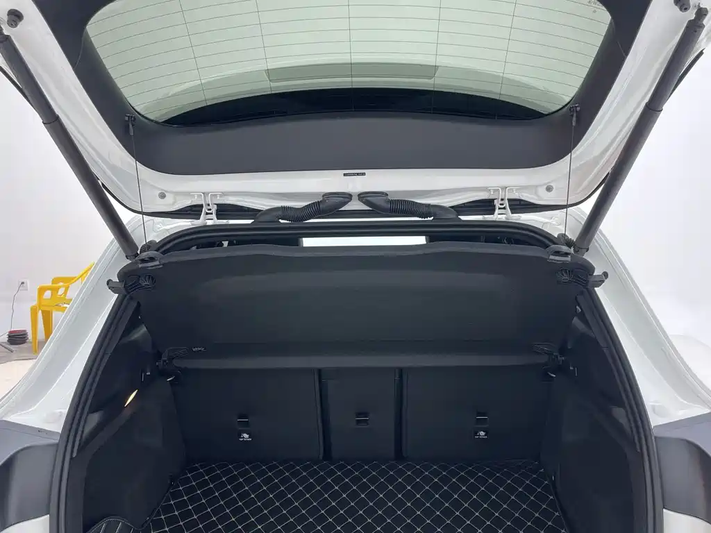 Mercedes-Benz GLA — миниатюра 9