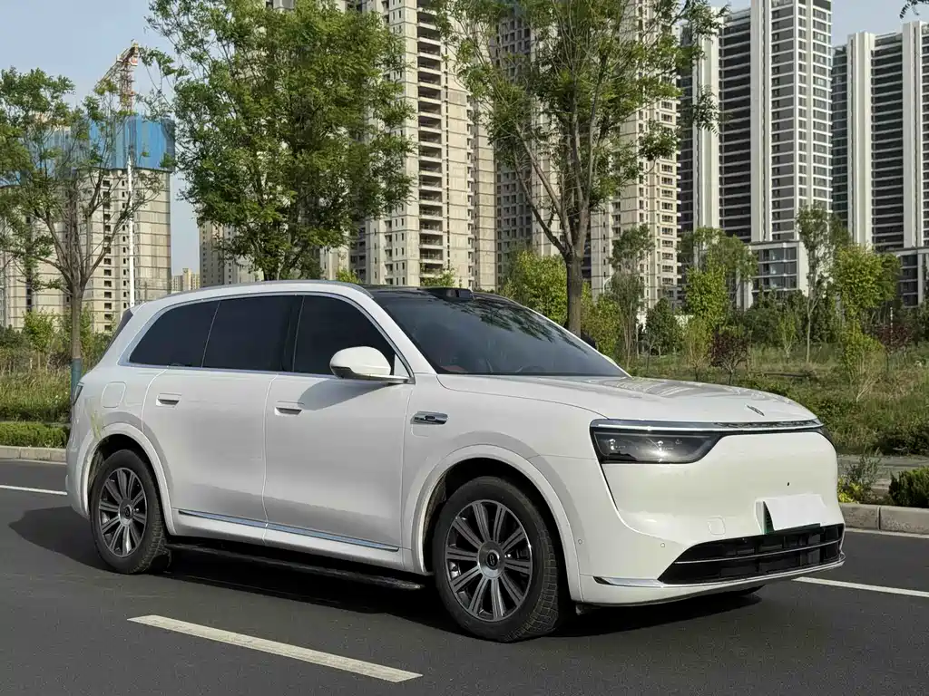 Aito M8 2025 Max+ 53.4kWh 5 мест (192 ）