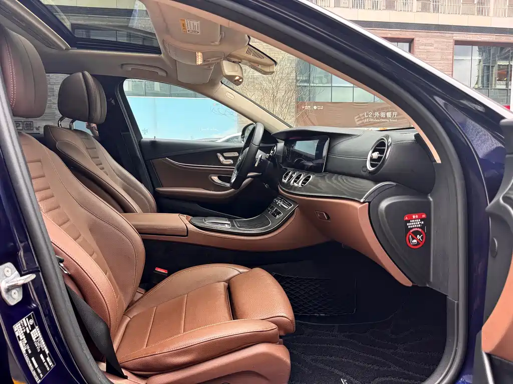 MERCEDES-BENZ E CLASS