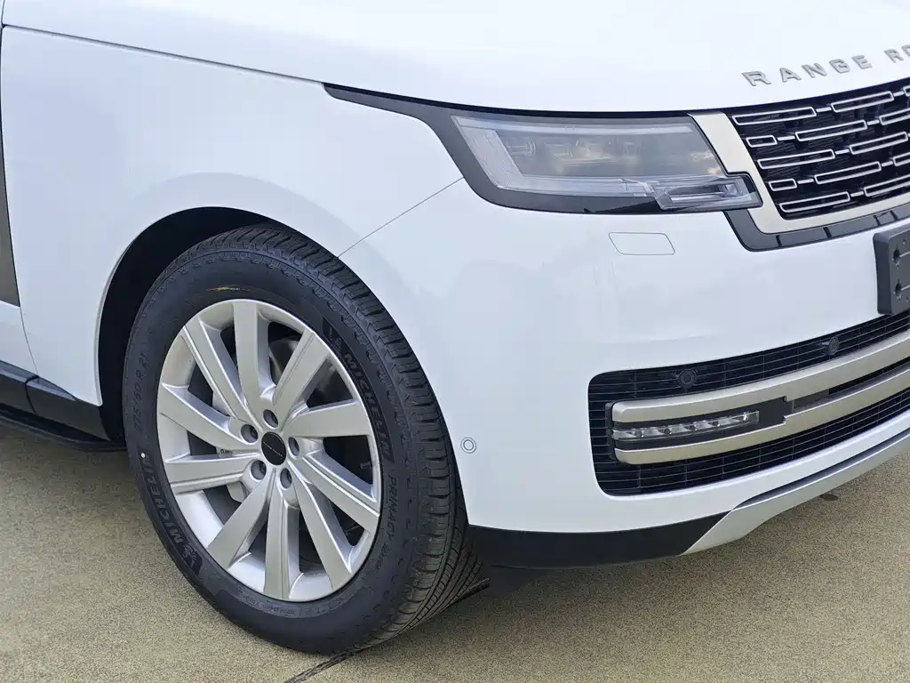 Land Rover Range Rover 2026 3.0 L6 400PS SE