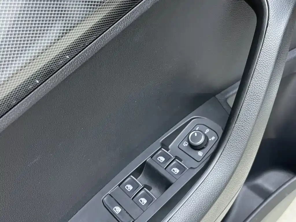 Skoda Karoq — миниатюра 18