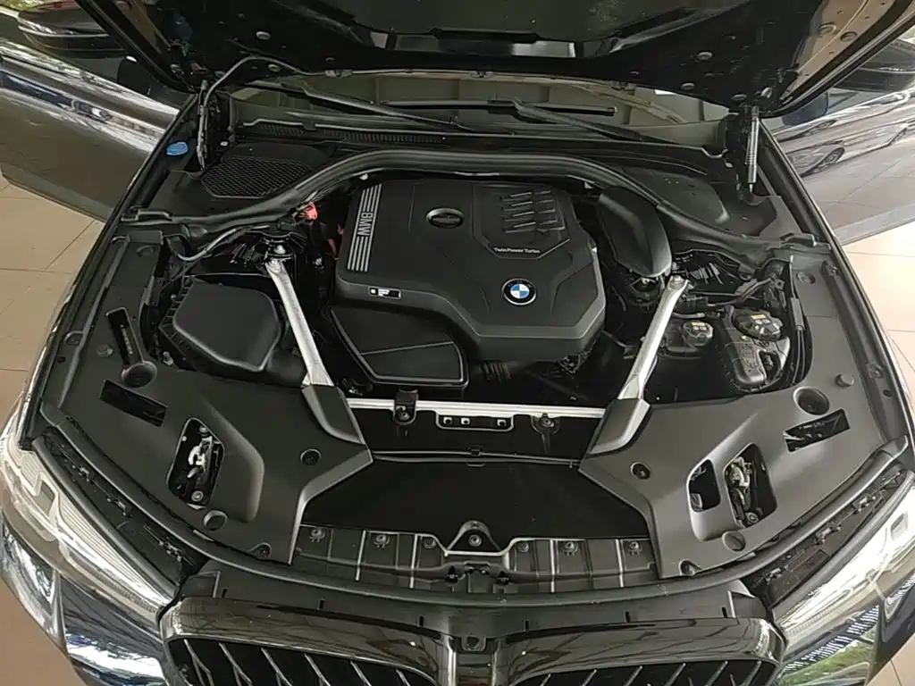 BMW 5 Series — миниатюра 20