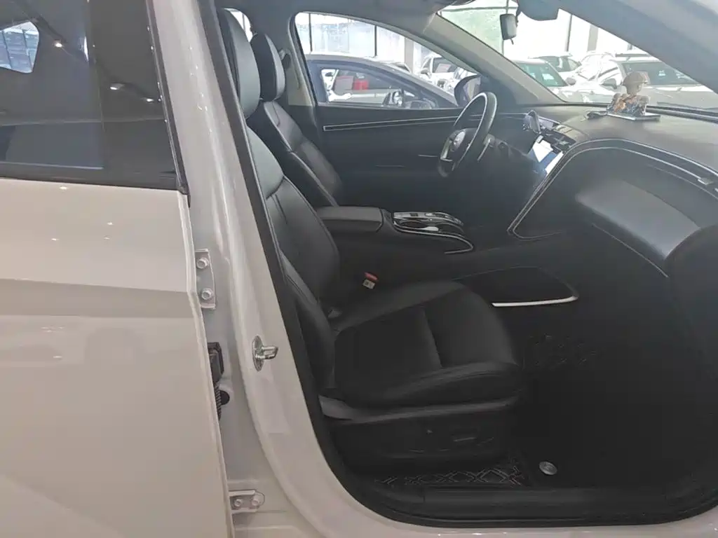 Hyundai Tucson — миниатюра 25