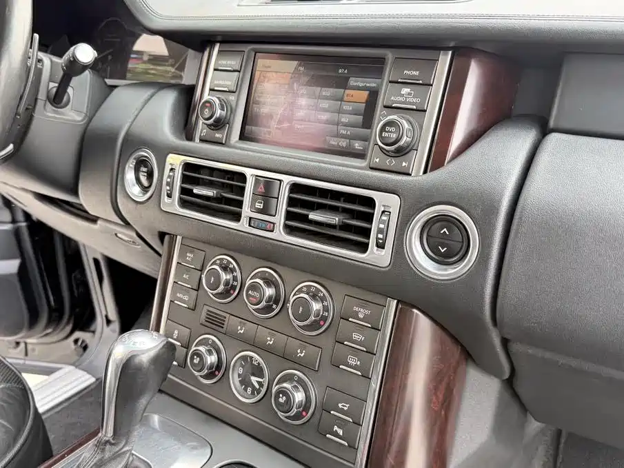 Land Rover Range Rover — миниатюра 20