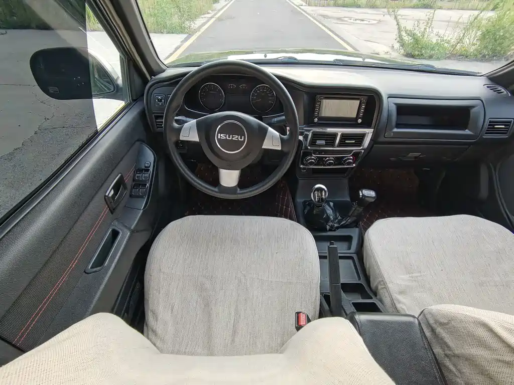 Isuzu Pickup — миниатюра 10