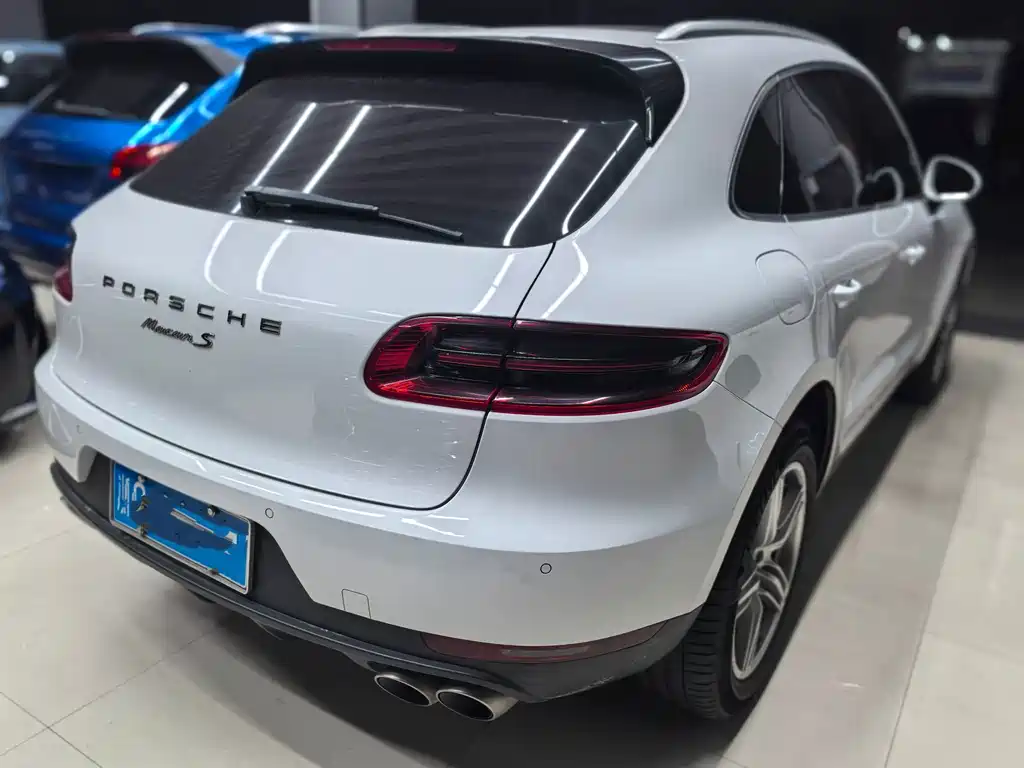 Porsche Macan — миниатюра 9