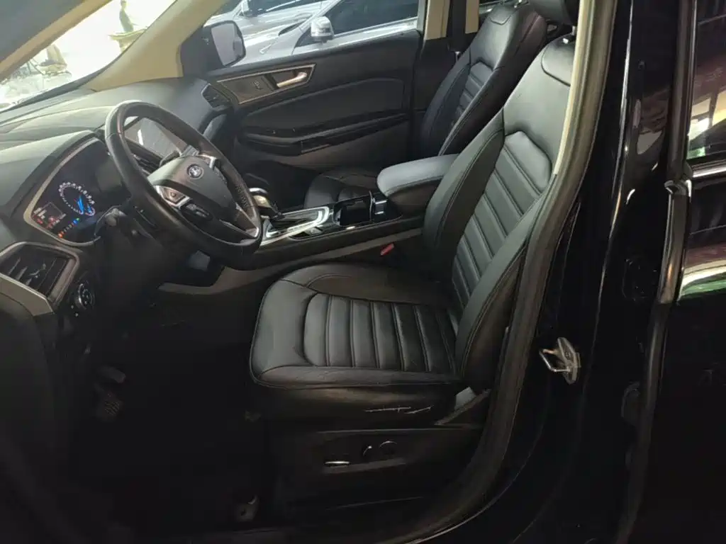 Ford Edge — миниатюра 15
