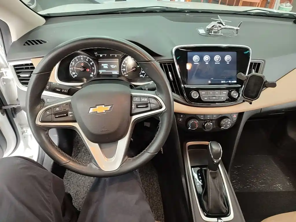 Chevrolet Monza — миниатюра 10