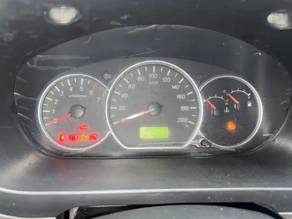 Wuling Hongguang — миниатюра 5