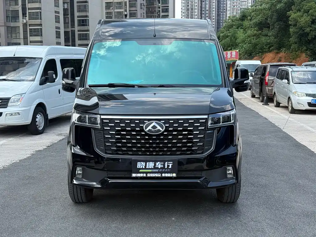 Maxus V80 2024 PRO 6AMT 147Ps 9 мест