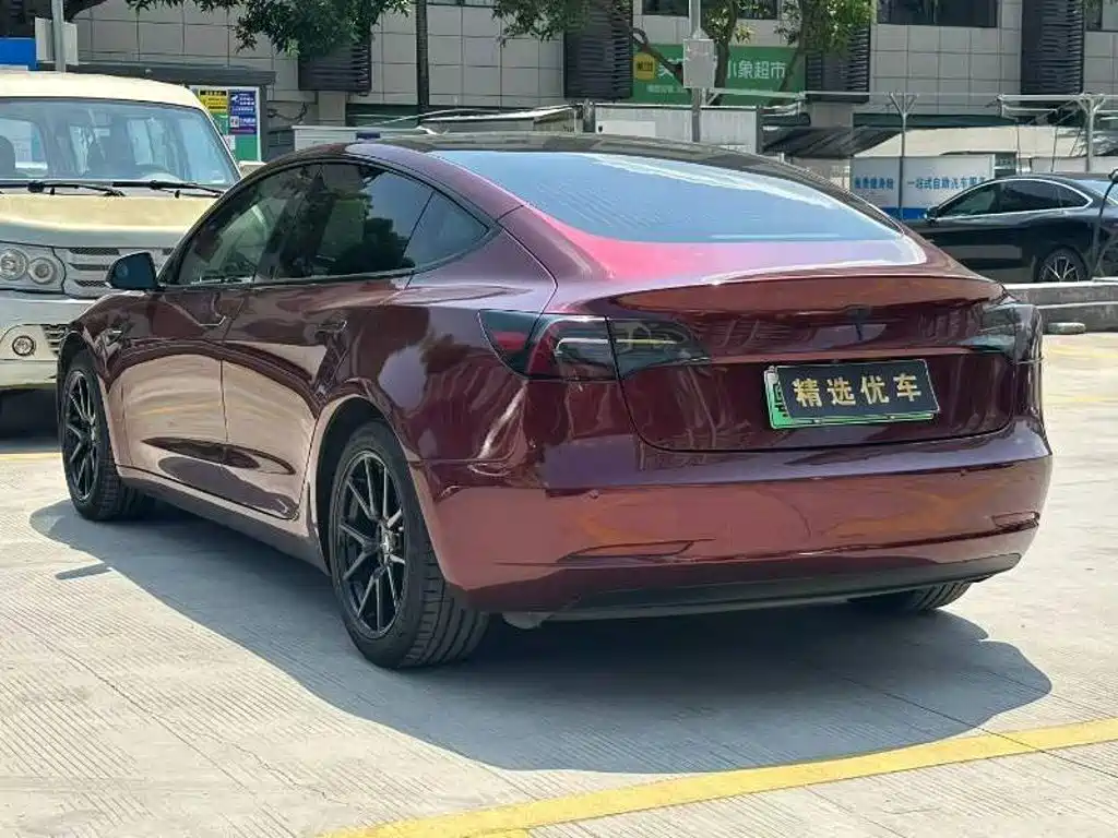 Tesla Model 3 — миниатюра 9