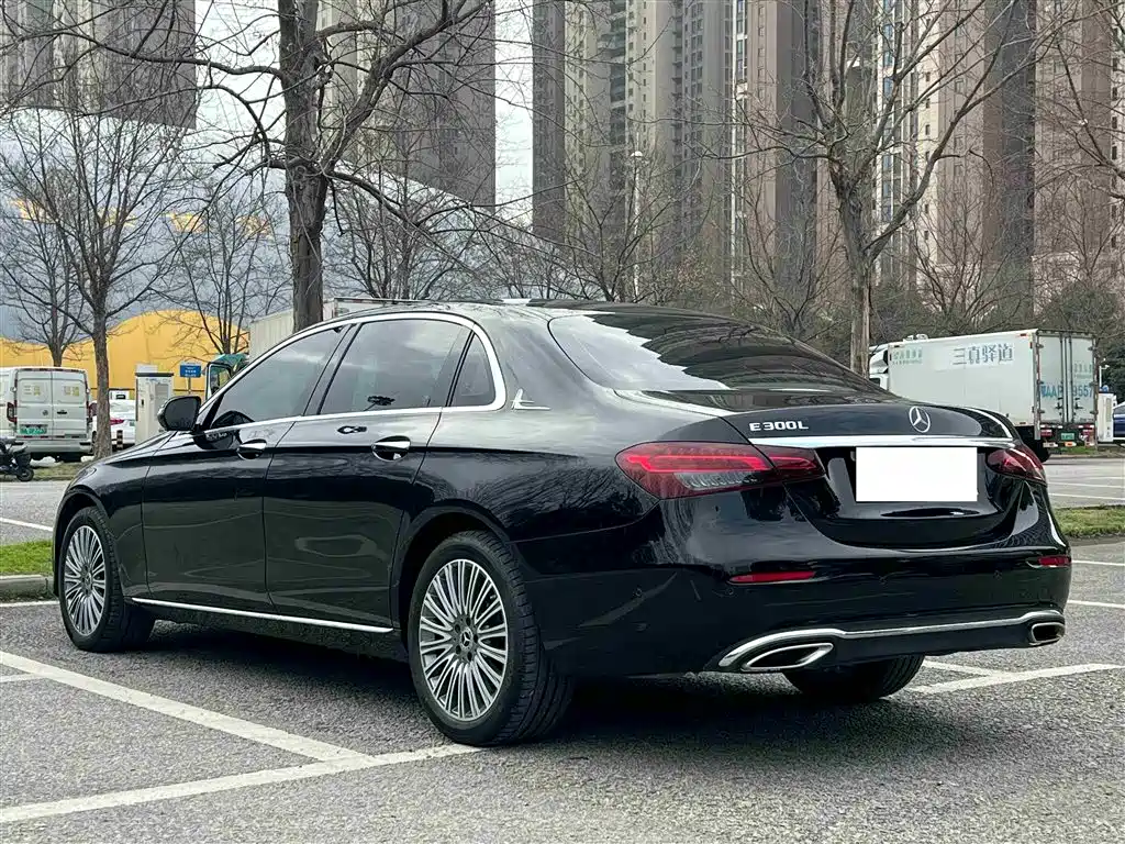 Mercedes-Benz E-Class E 2022 E 300 L Fashion