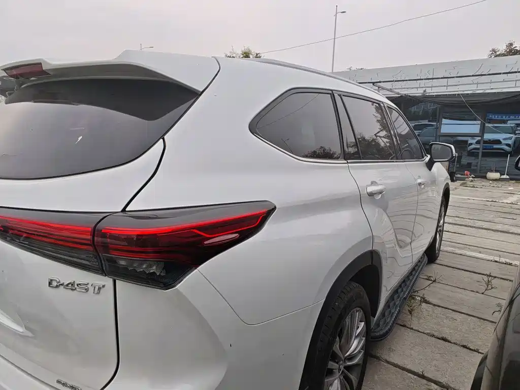 Toyota Highlander — миниатюра 10