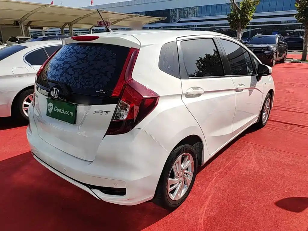 Honda Fit — миниатюра 7