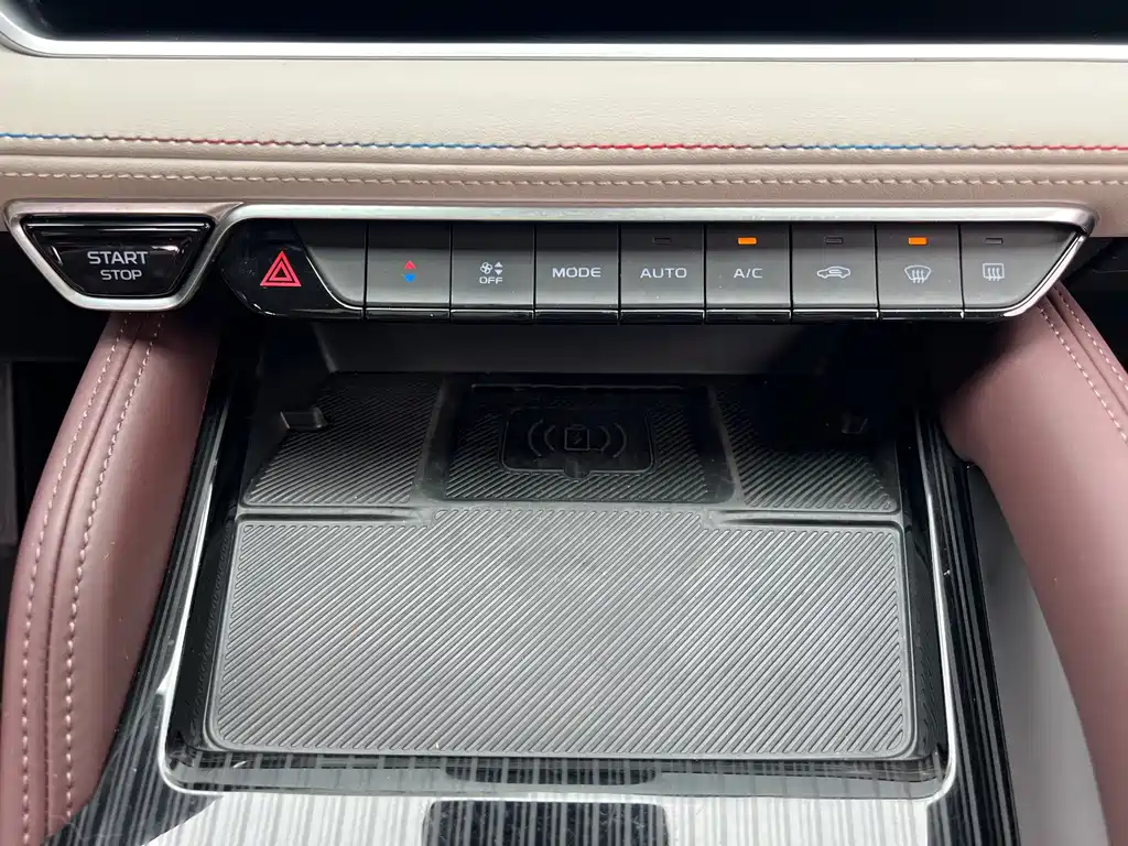 Geely Xingyue L — миниатюра 13