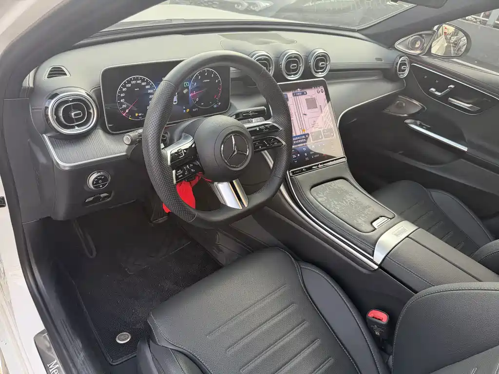 Mercedes-Benz C-Class — миниатюра 16