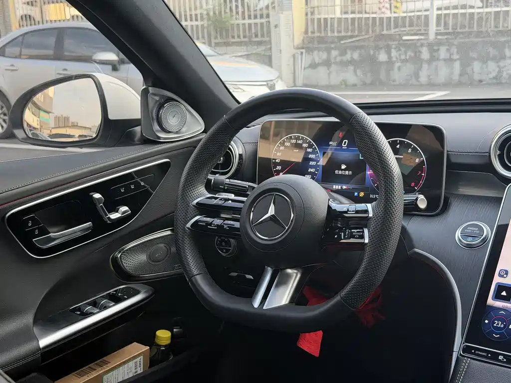 Mercedes-Benz C-Class — миниатюра 14