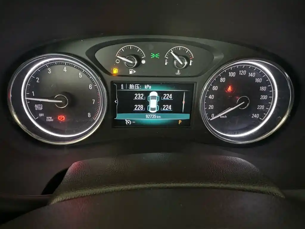 Buick LaCrosse — миниатюра 3