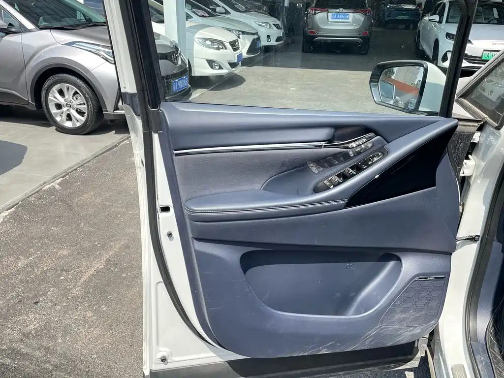 GAC Motor Trumpchi Xiangwang M8 — миниатюра 6