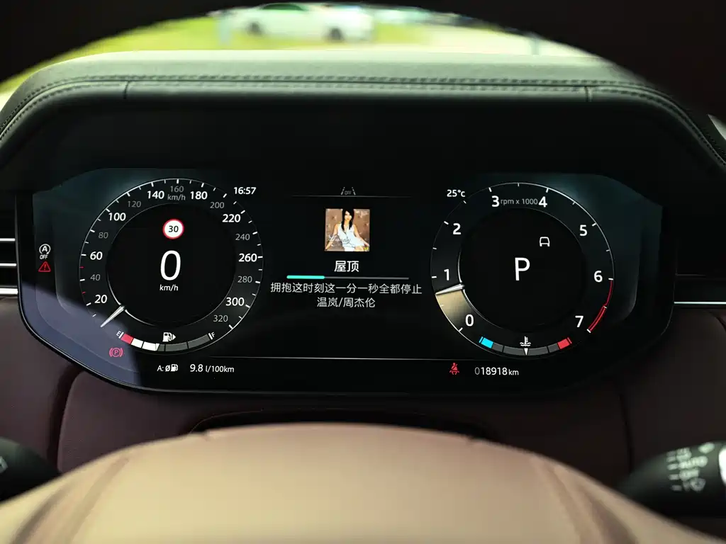 Land Rover Range Rover — миниатюра 13