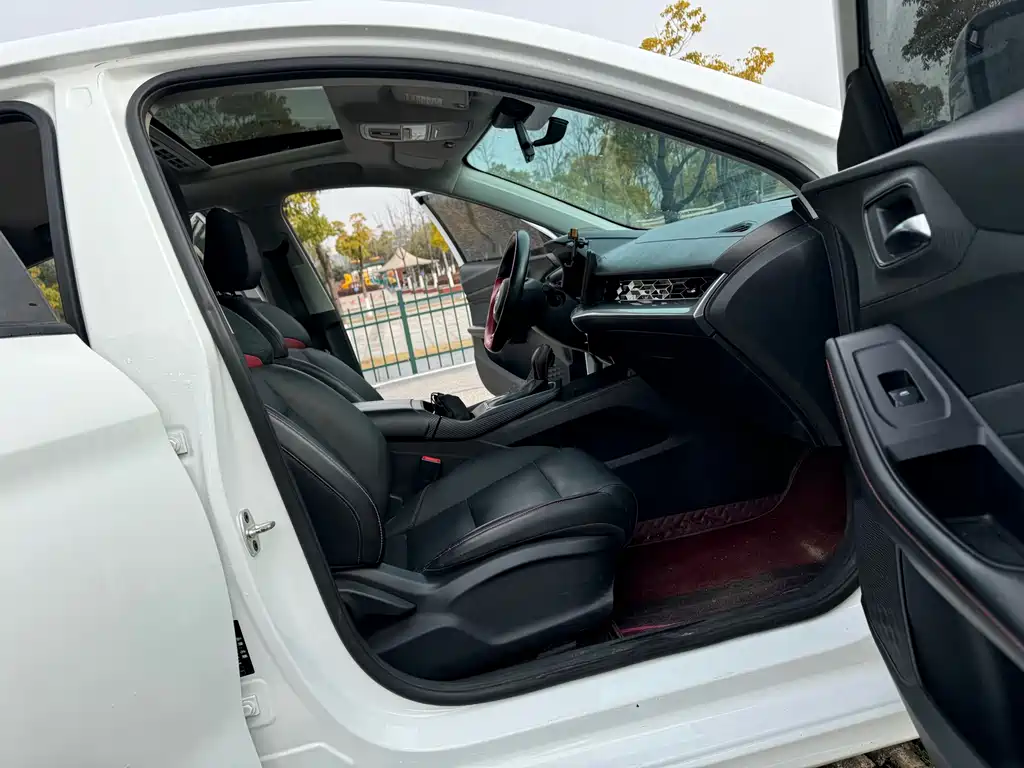 MG 5 2022 180DVVT CVT Luxury