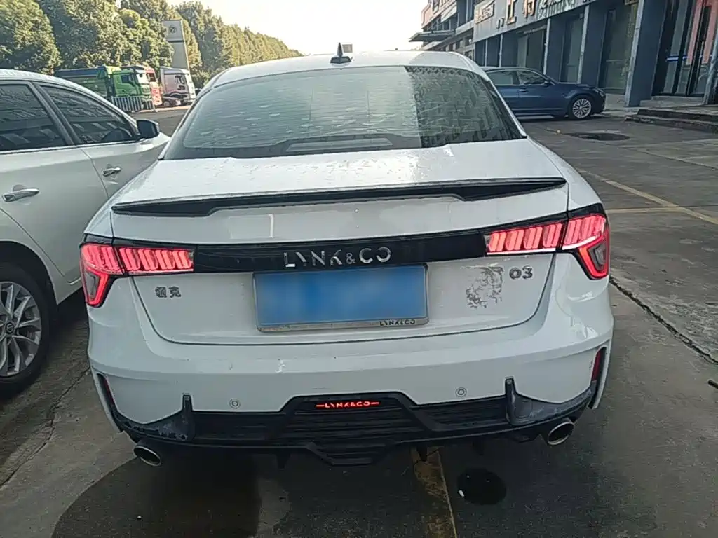Lynk & Co 03 — миниатюра 6