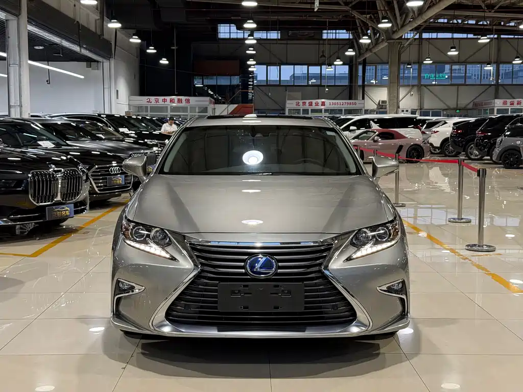 Lexus ES — миниатюра 2