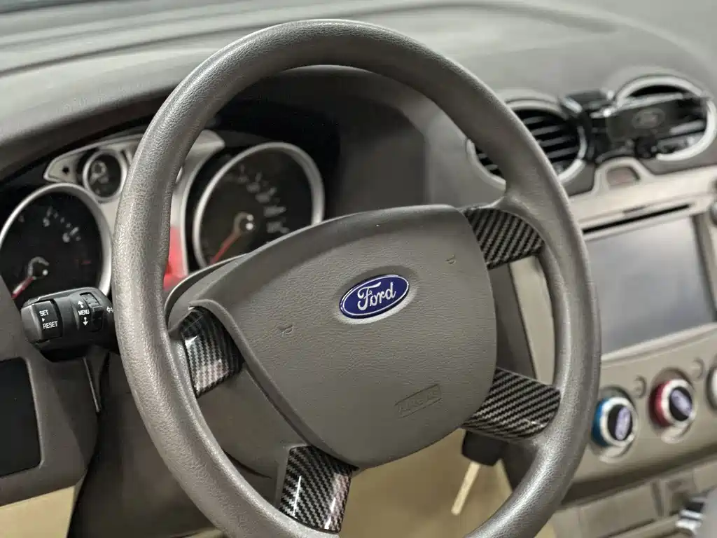 Ford Focus — миниатюра 15