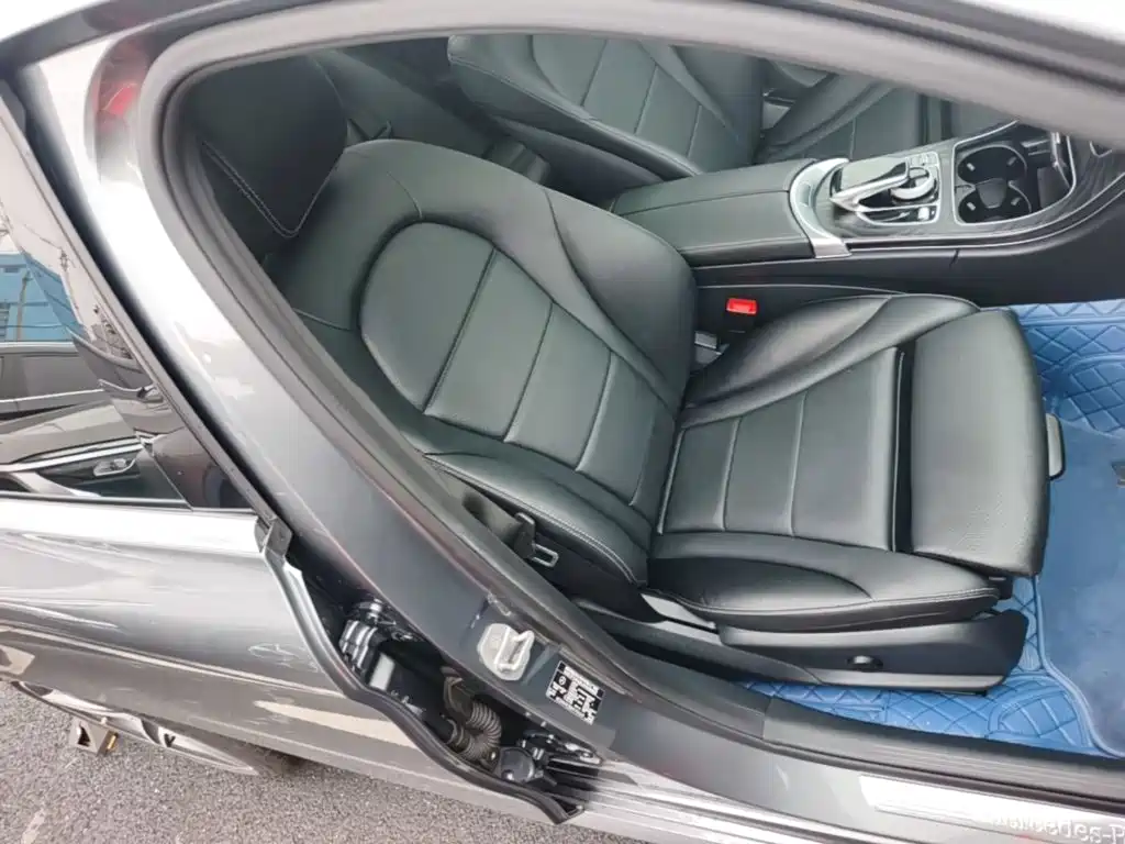 Mercedes-Benz C-Class (Import) — миниатюра 25