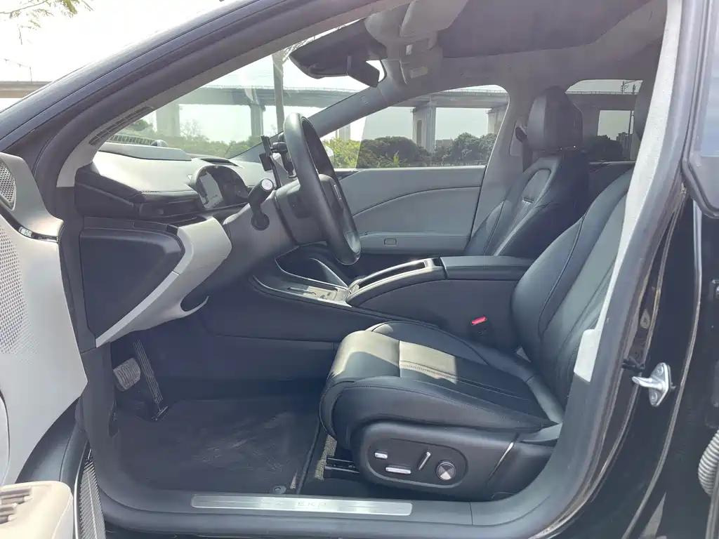 ZEEKR EXTREME KRYPTON 007