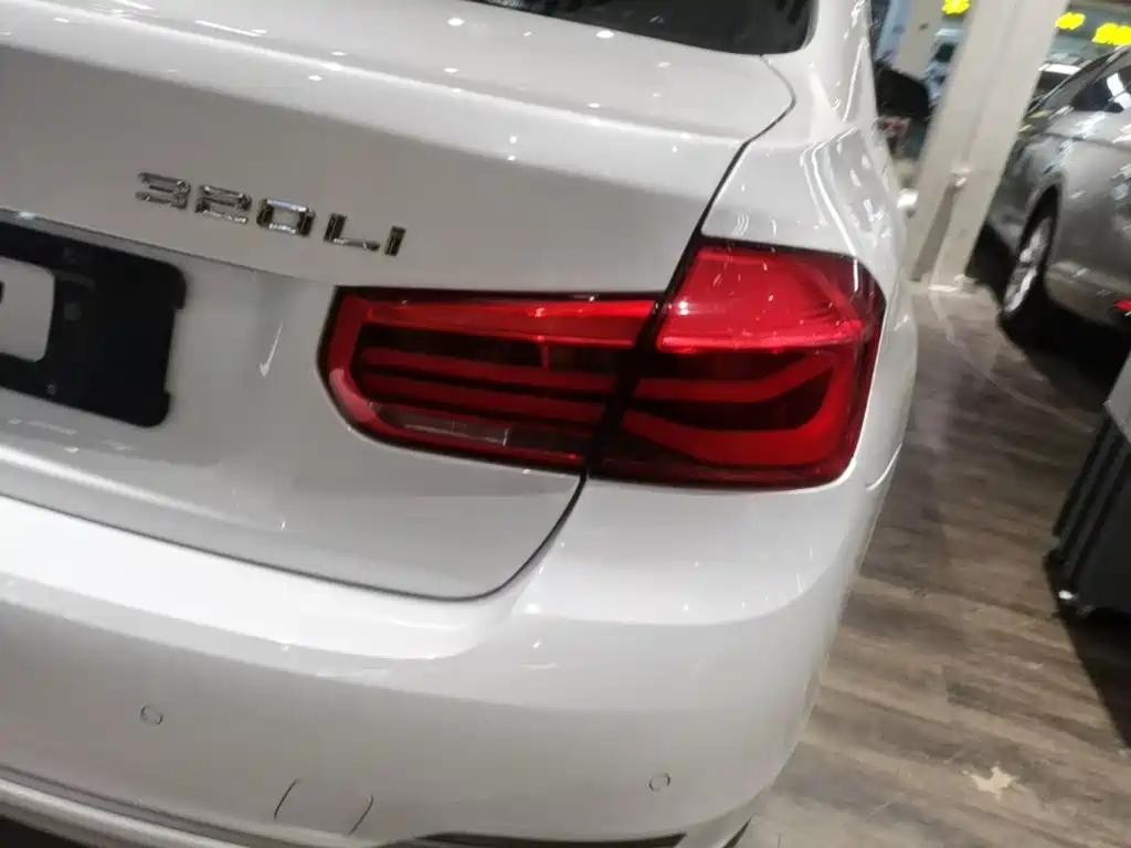 BMW 3 Series — миниатюра 8
