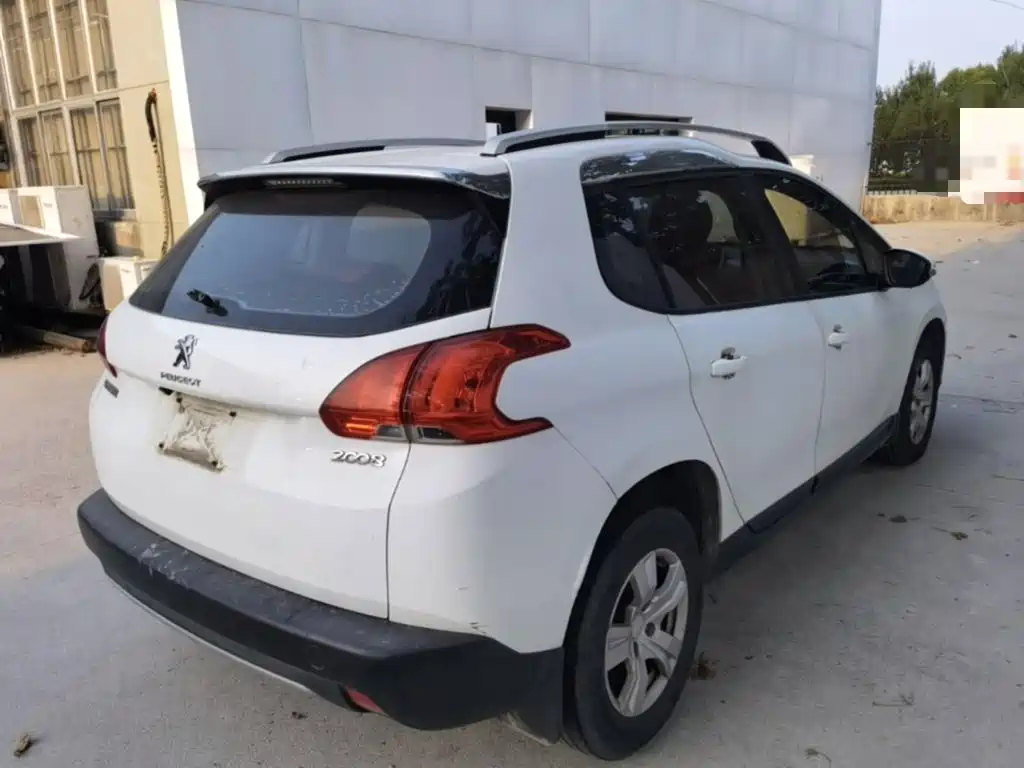 Peugeot 2008 — миниатюра 7