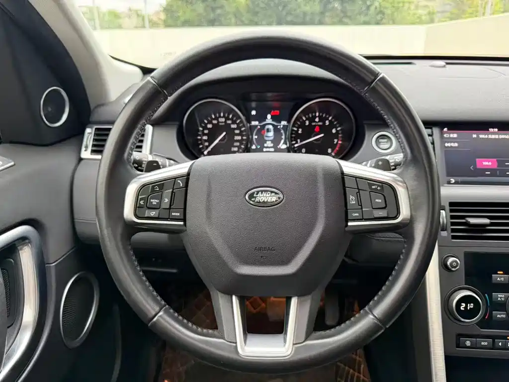 Land Rover Discovery Sport — миниатюра 17