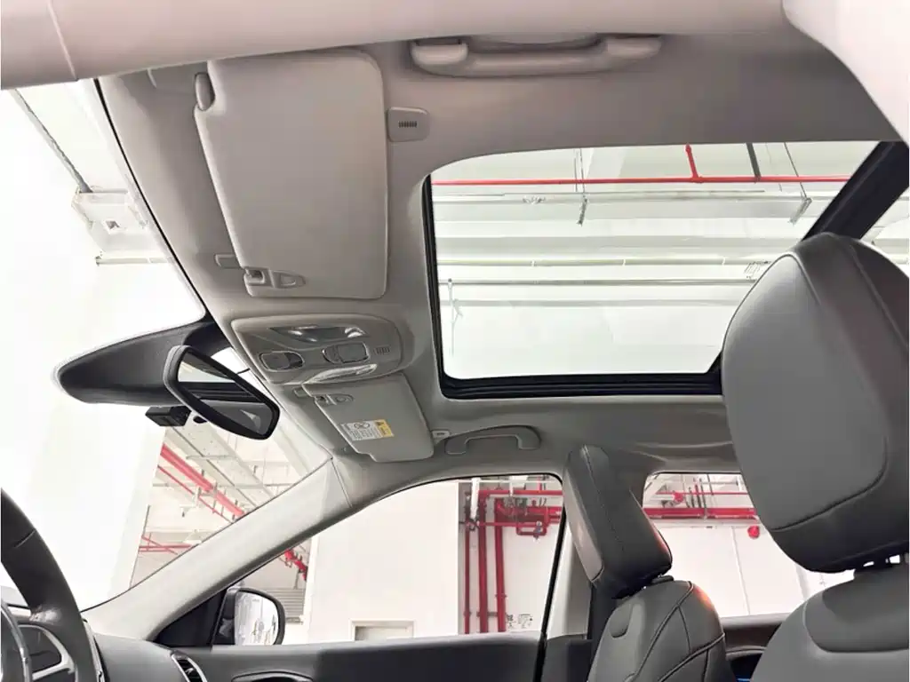Jeep Compass — миниатюра 10