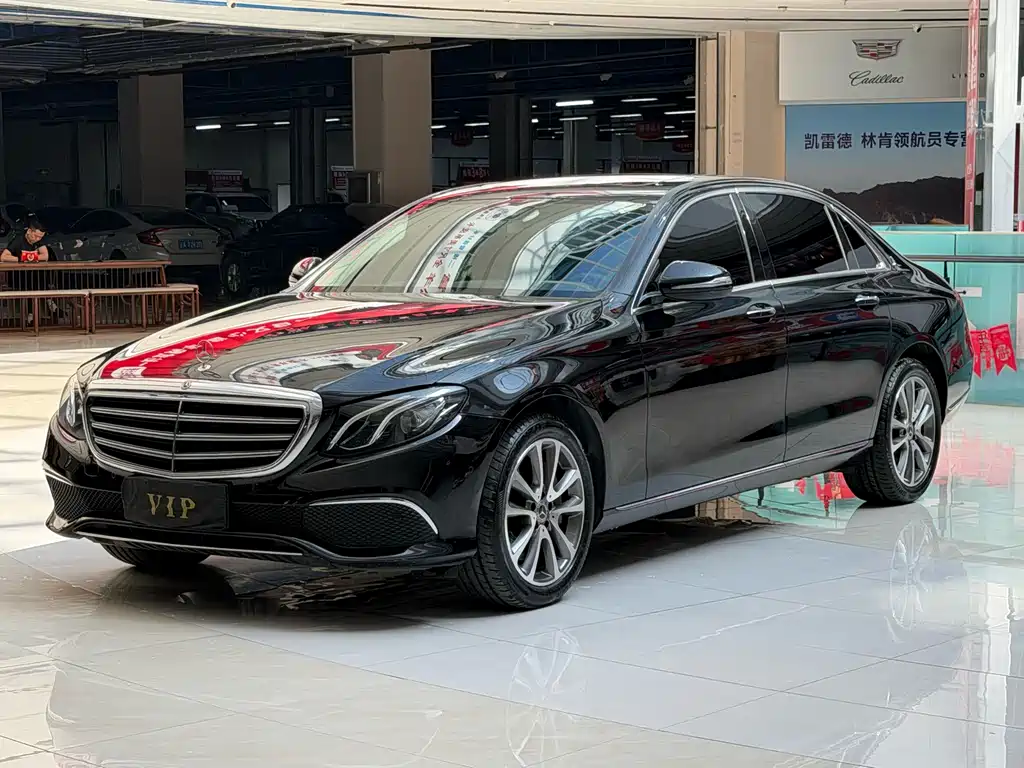 Mercedes-Benz E-Class — миниатюра 2