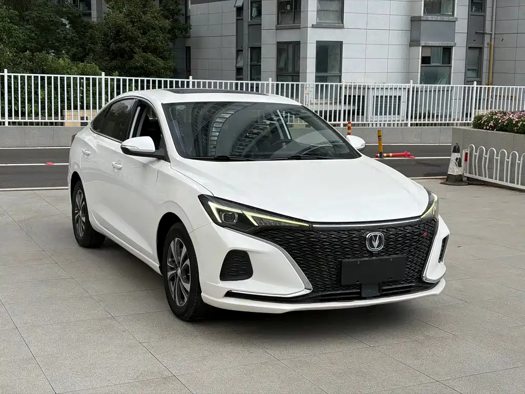 Changan Eado — миниатюра 3