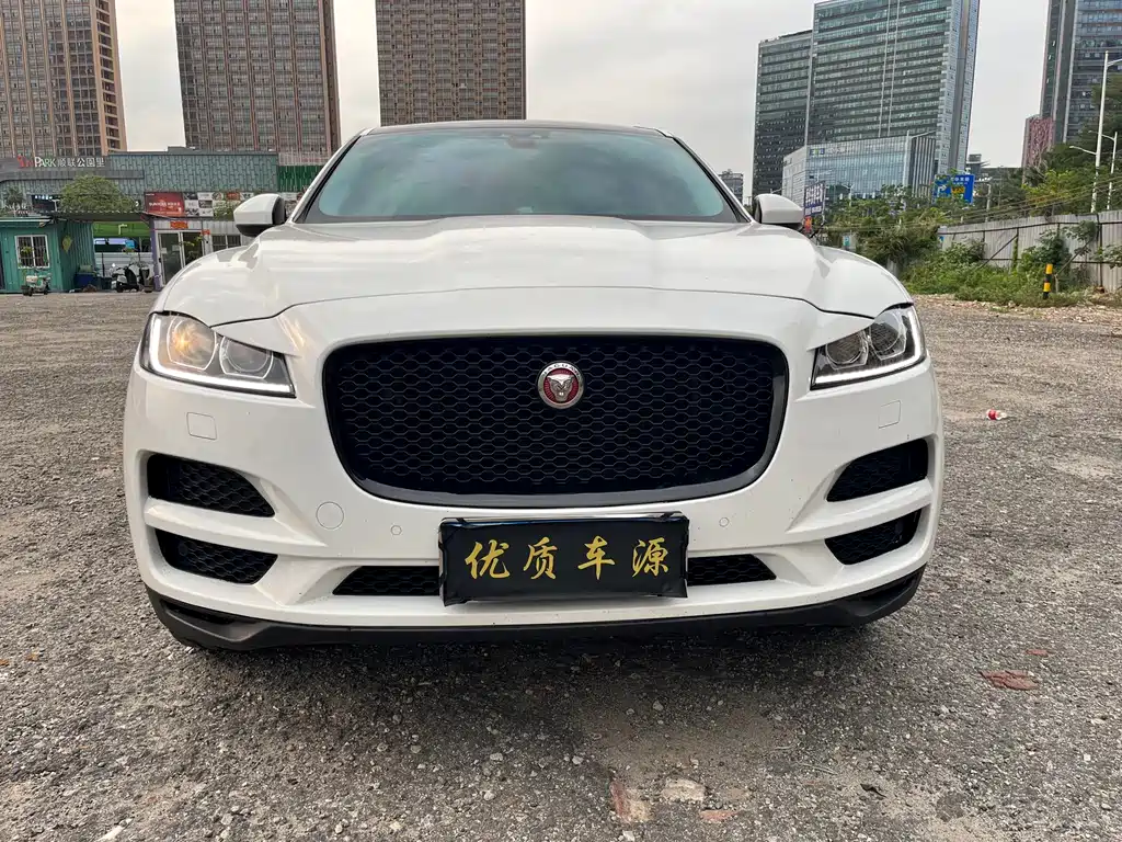 Jaguar F-PACE 2021
