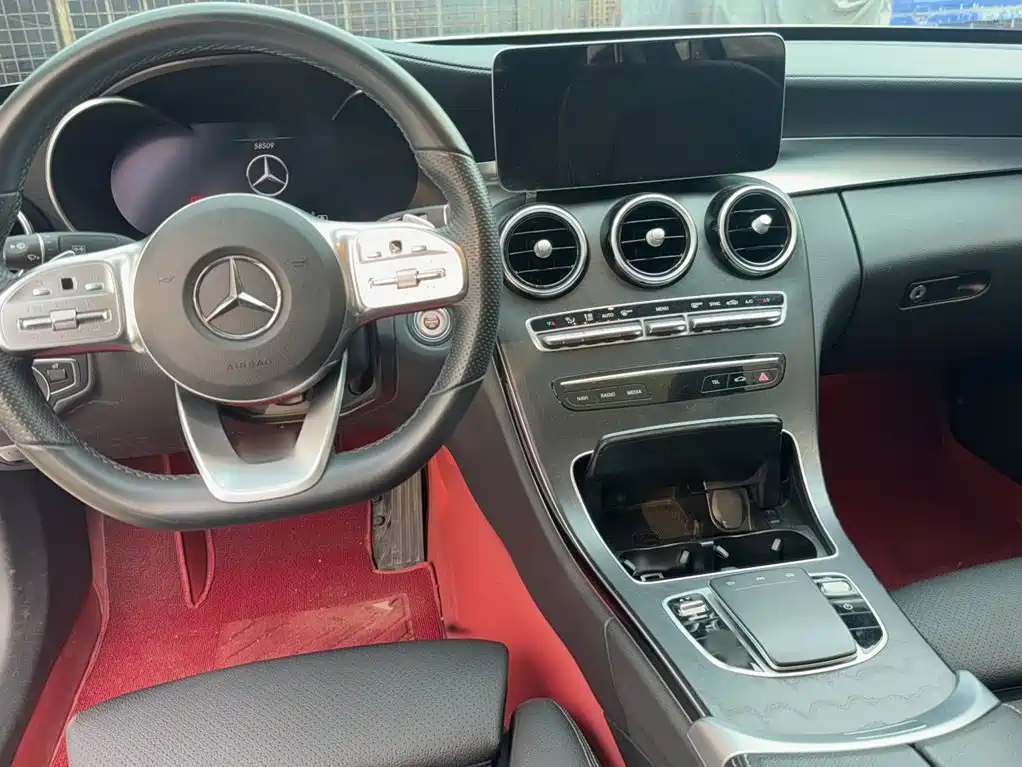Mercedes-Benz C-Class — миниатюра 15