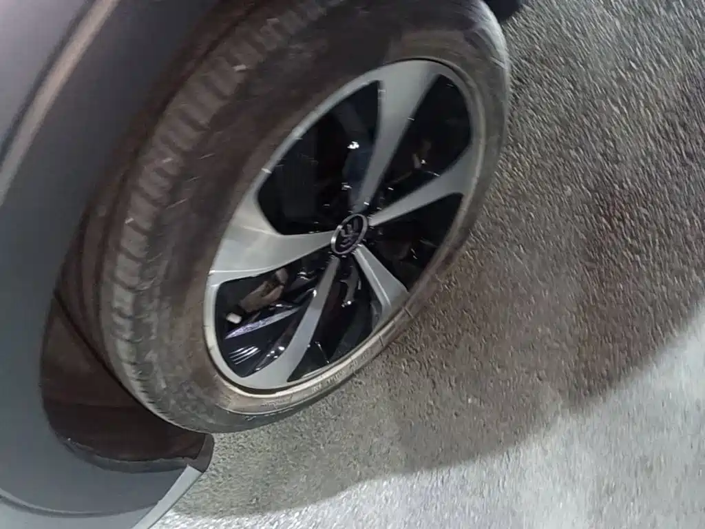 BYD PLUS New Energy — миниатюра 23