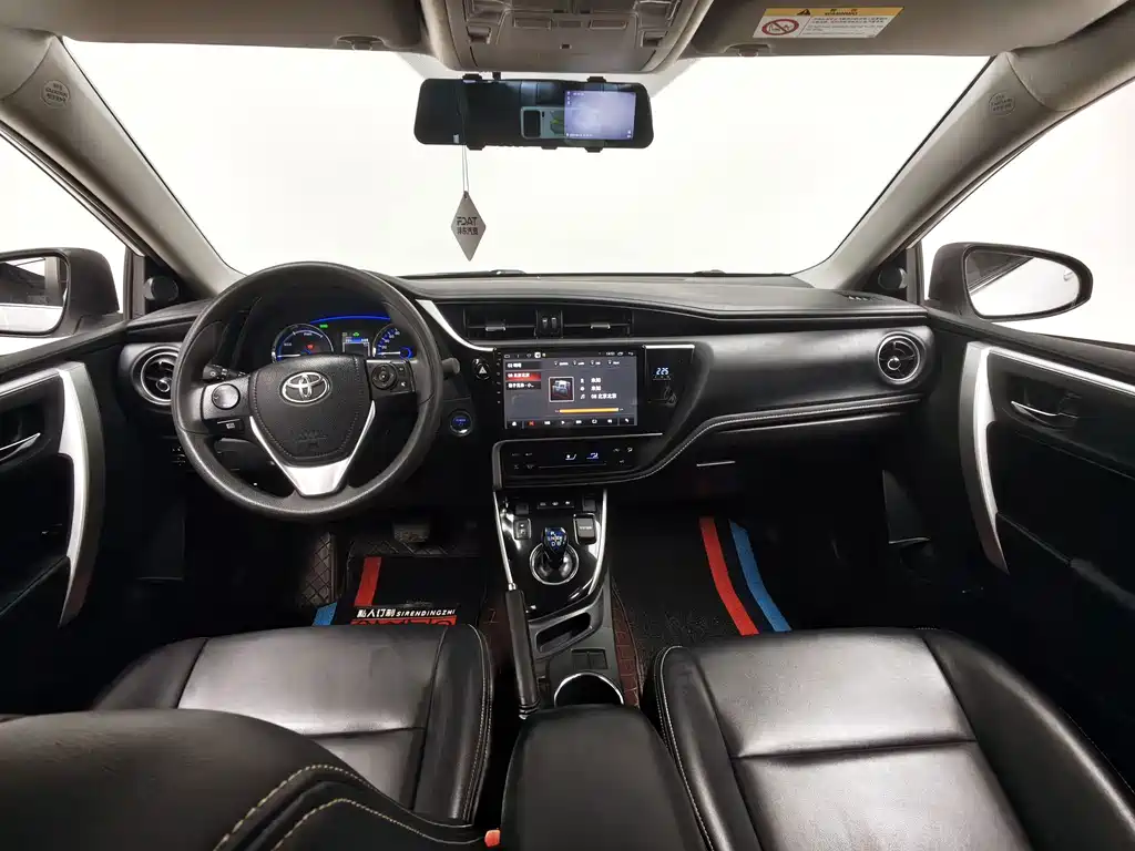 Toyota Corolla Hybrid — миниатюра 18