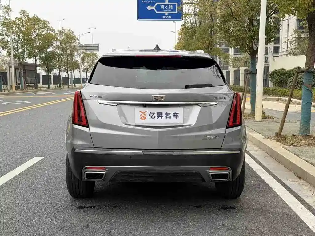 CADILLAC XT5