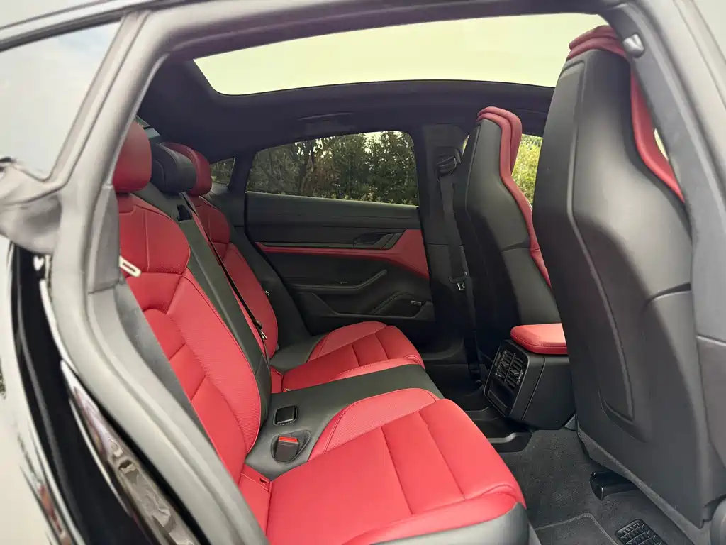 Porsche Taycan — миниатюра 22