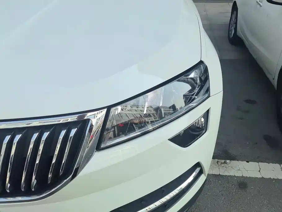 Skoda Karoq — миниатюра 5