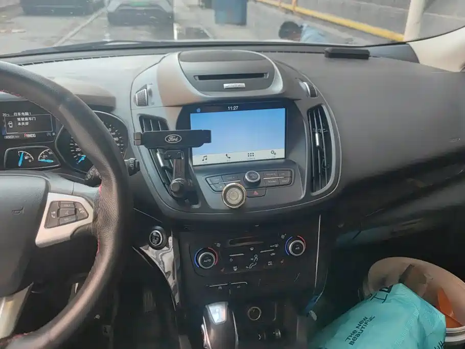 Ford Kuga — миниатюра 13