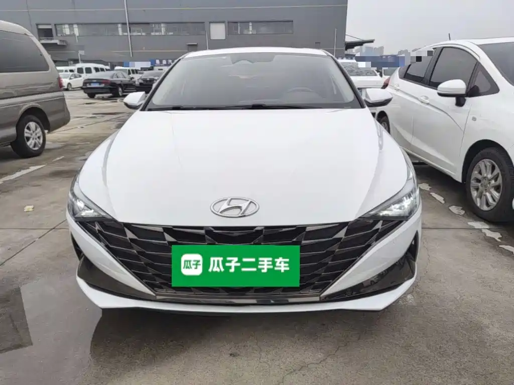 Hyundai Elantra — миниатюра 3