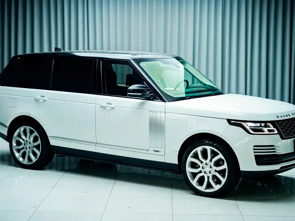 Land Rover Range Rover 2022 3.0 L6 400PS