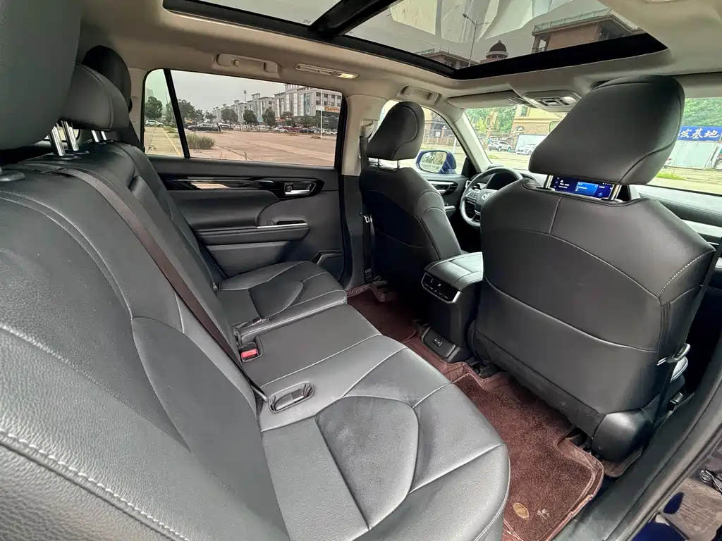Toyota Highlander — миниатюра 18